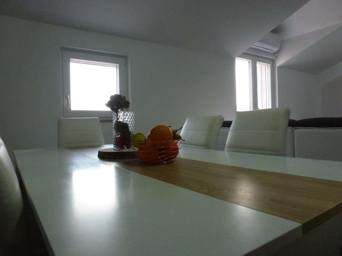 Apartmani Slavica シベニク エクステリア 写真