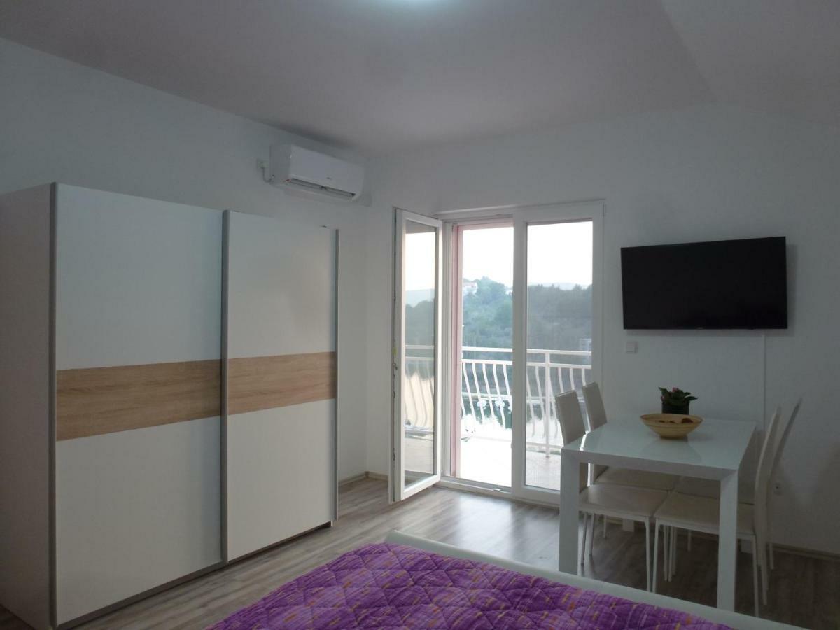 Apartmani Slavica シベニク エクステリア 写真