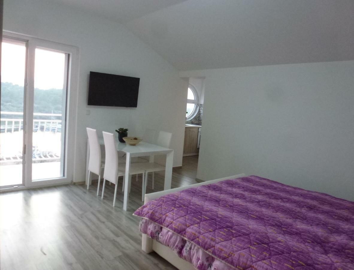 Apartmani Slavica シベニク エクステリア 写真