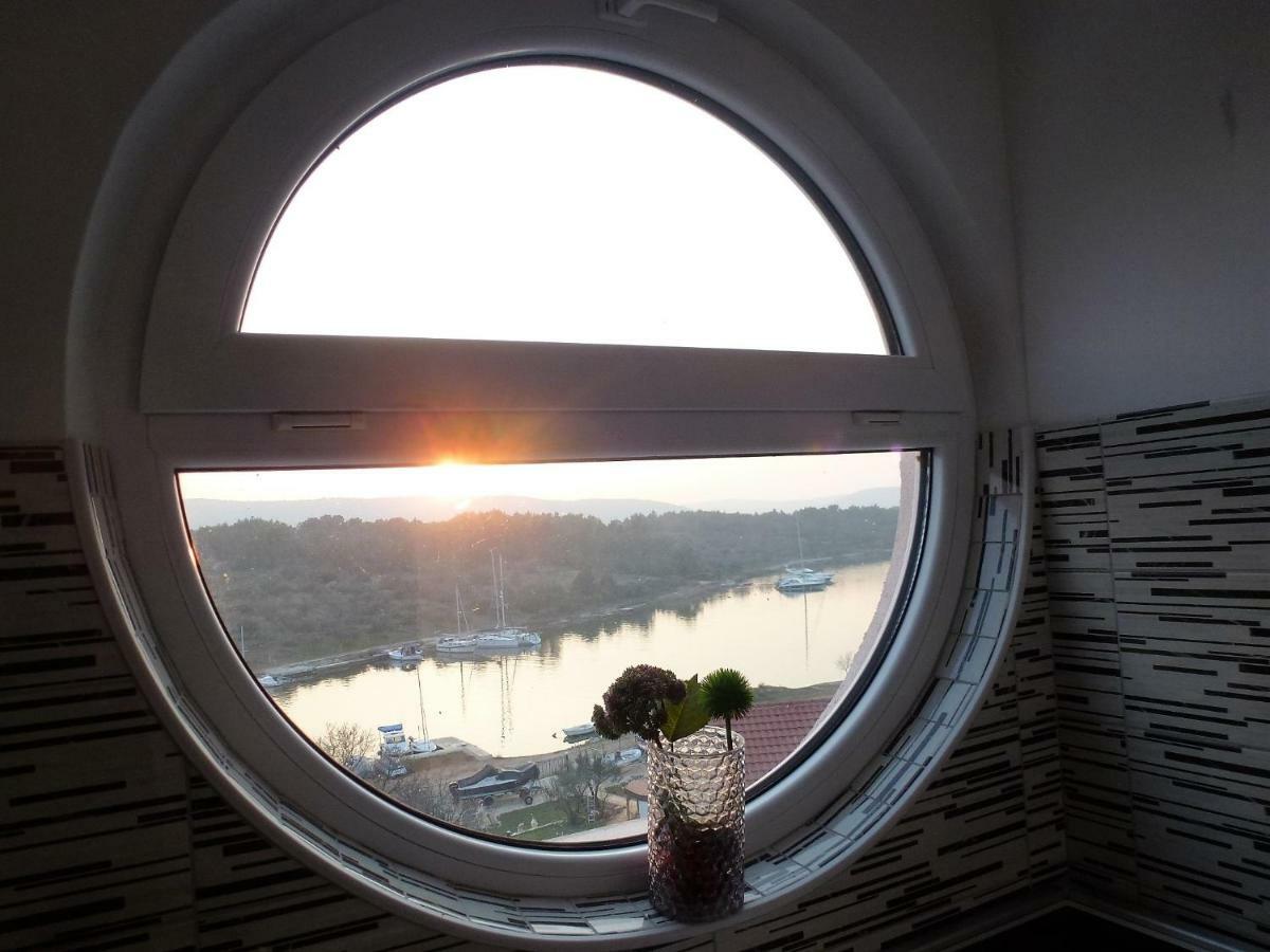 Apartmani Slavica シベニク エクステリア 写真