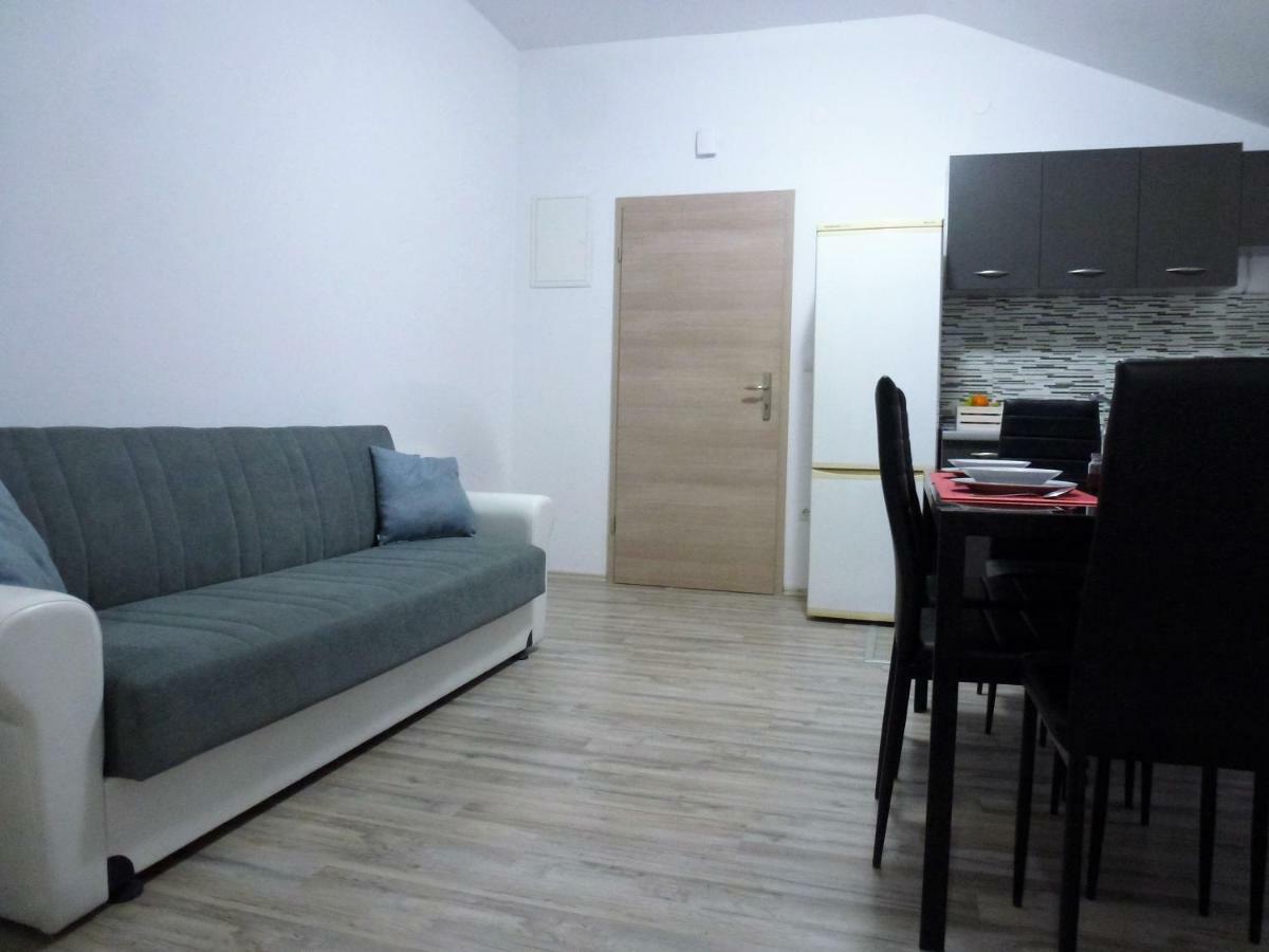 Apartmani Slavica シベニク エクステリア 写真