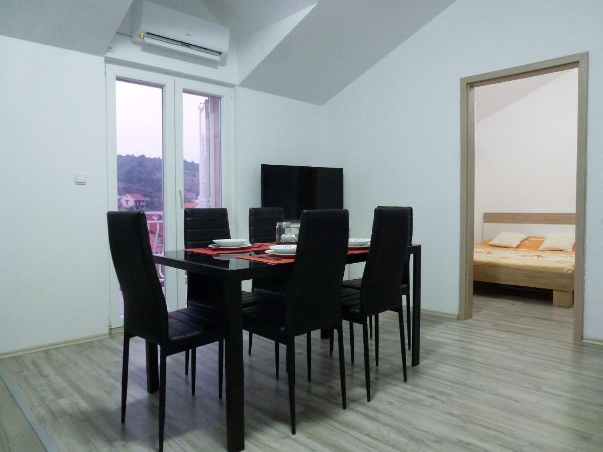 Apartmani Slavica シベニク エクステリア 写真